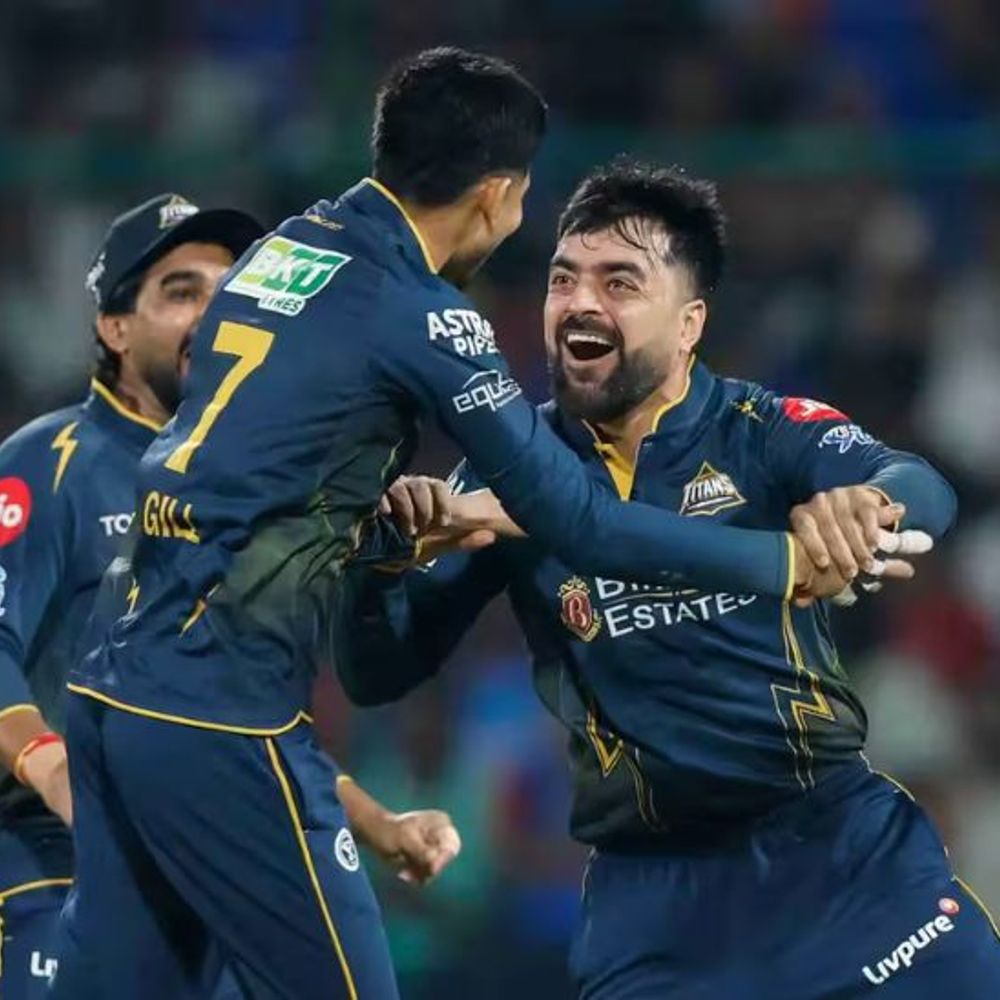 ગુજરાતે દિલ્હીને 211 રનનો ટાર્ગેટ આપ્યો:રાશિદે રાણા-રિઝવી બાદ અક્ષરને આઉટ કર્યો, મિલર રિટાયર હર્ટ; રાહુલની ફિફ્ટી