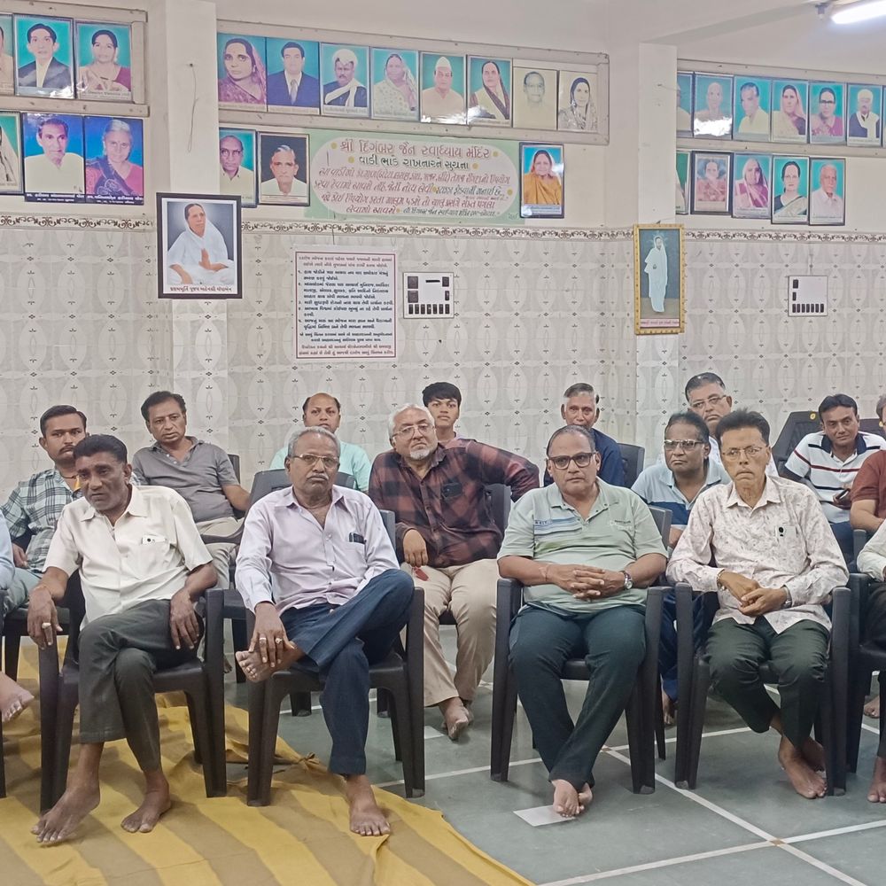 બોટાદમાં જૈન સમાજની બેઠક યોજાઈ:નગરપાલિકા ચૂંટણીમાં ટિકિટ ફાળવણી પર ચર્ચા