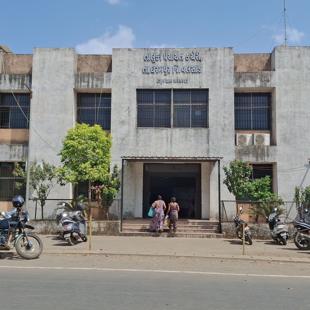 વલસાડ સ્થાનિક સ્વરાજ ચૂંટણી:AAPએ 20થી વધુ ઉમેદવારો જાહેર કર્યા, ભાજપની યાદી પર સૌની નજર, કોંગ્રેસમાં મંથન ચાલુ