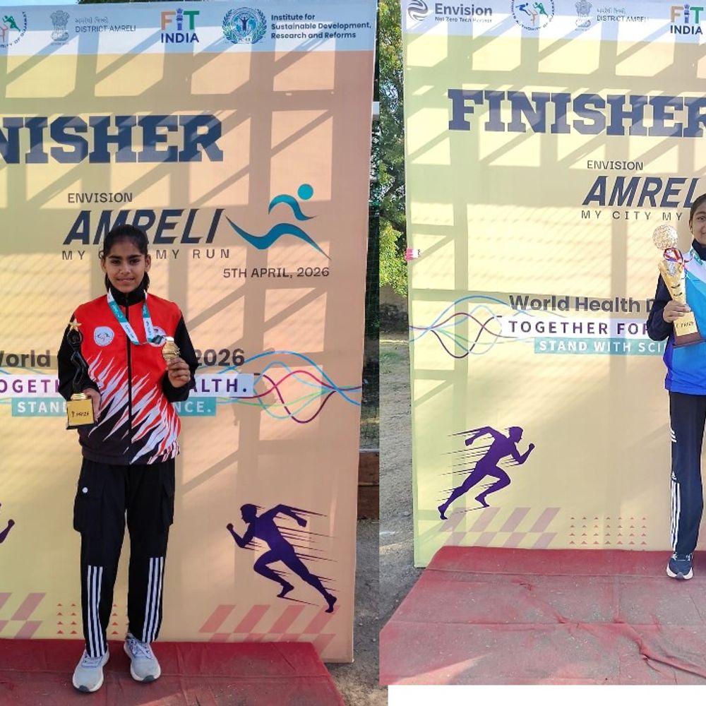 DLSS શાળાના વિદ્યાર્થીઓનું સન્માન.