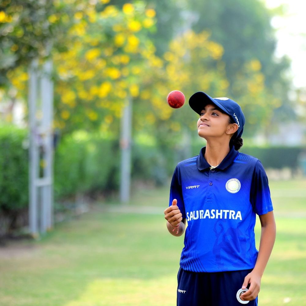 બોટાદની અવની ચાવડા BCCI કેમ્પ માટે પસંદ:અંડર-19 NCA કેમ્પમાં ભાગ લેનારી પ્રથમ મહિલા ક્રિકેટર