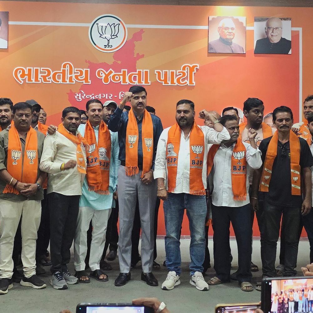 AAPના 6 ઉમેદવાર સહિત 60 કાર્યકરો ભાજપમાં:આંતરિક વિખવાદ અને સંગઠનના અભાવનો આક્ષેપ