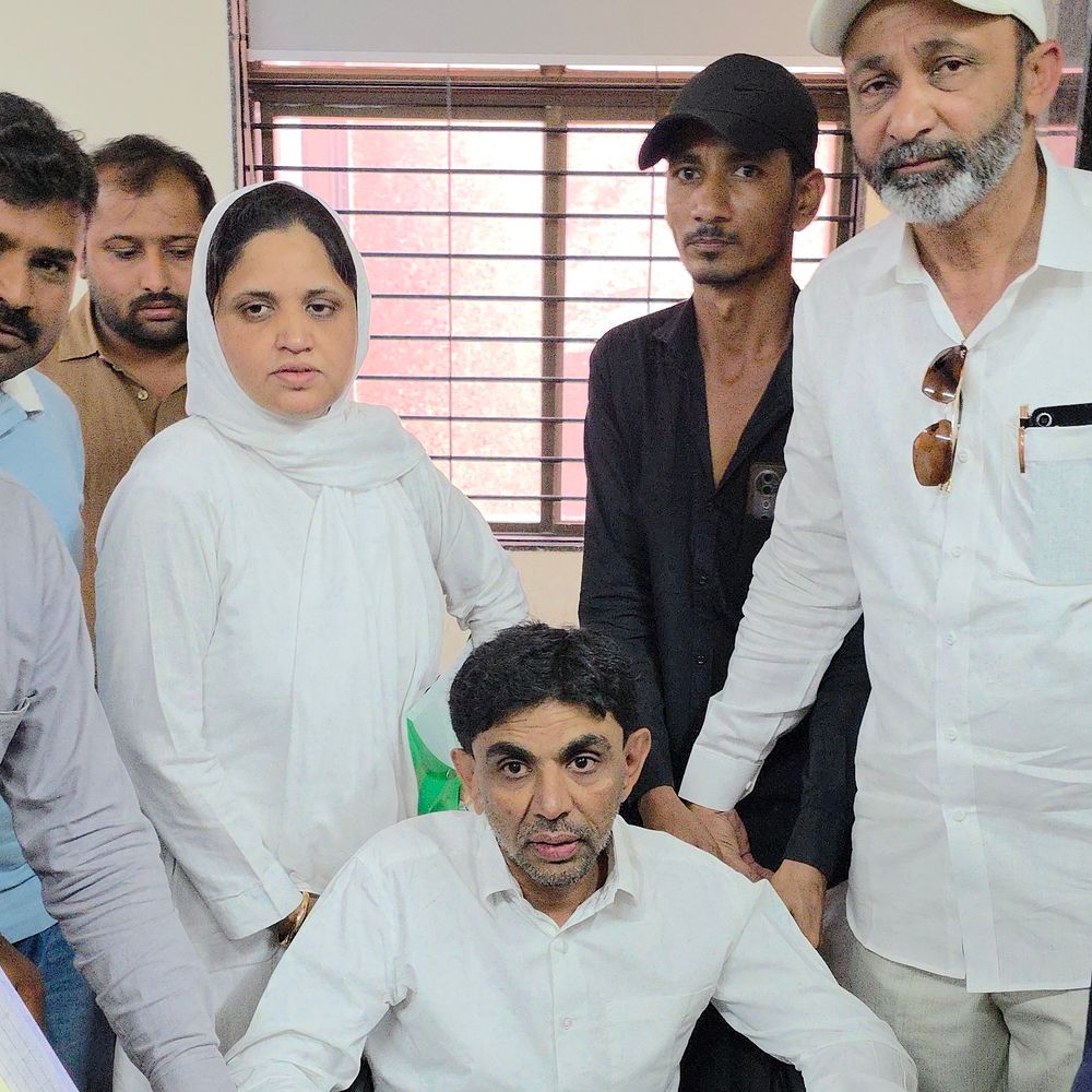 ગુજસીટોક આરોપીએ પોલીસ સુરક્ષા વચ્ચે ઉમેદવારી નોંધાવી:જામનગર મહાનગરપાલિકા ચૂંટણી: વોર્ડ 12 બન્યું ચર્ચાનું કેન્દ્ર