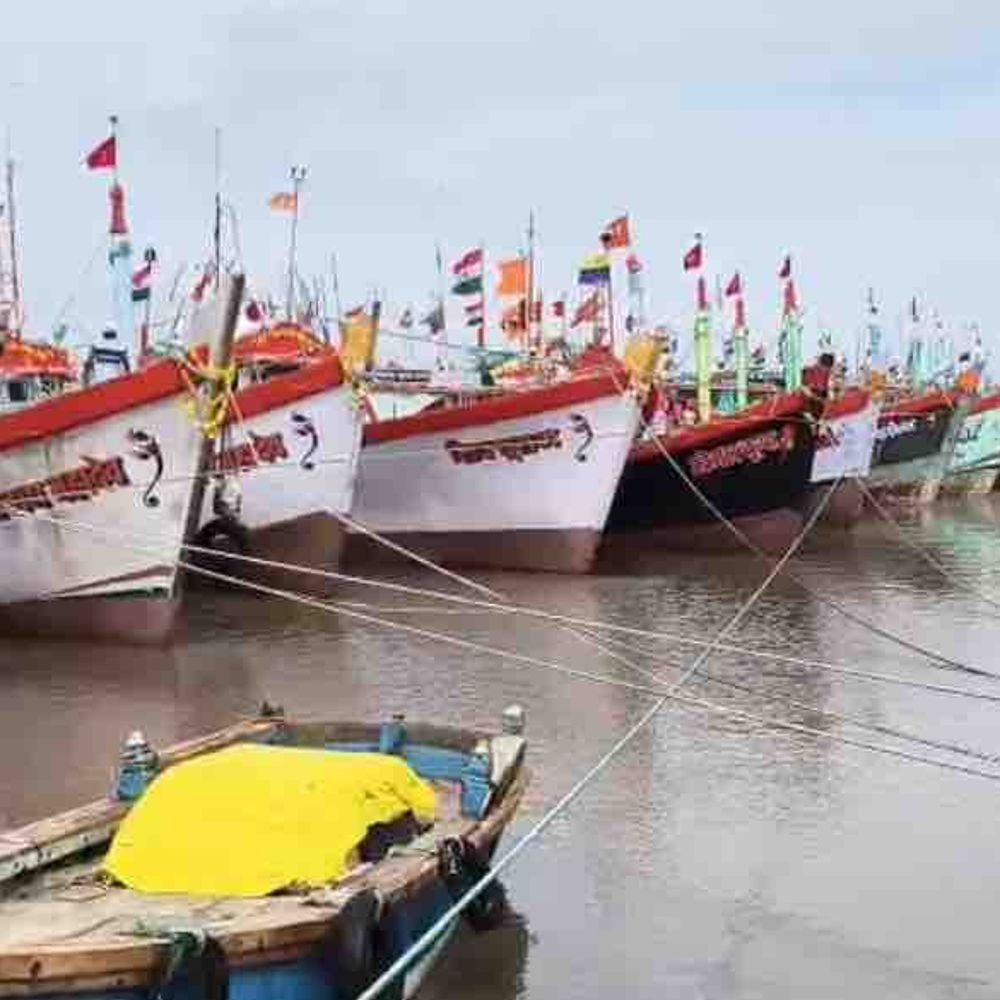 જાફરાબાદ માછીમારોની માંગ: સેટેલાઇટ ફોનની રેન્જ વધારો:ઓપરેશન સિંદૂર બાદ ઘટાડેલી રેન્જથી દરિયામાં મુશ્કેલી