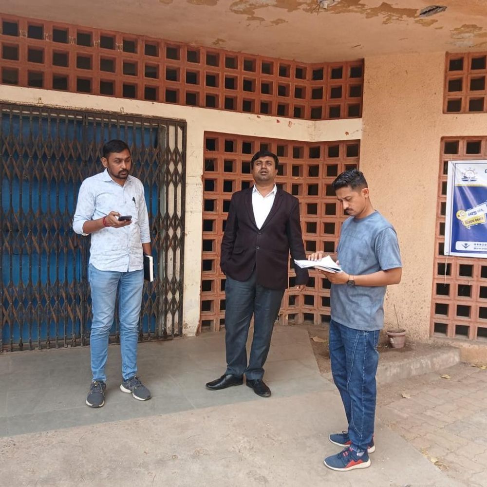 નાયબ કલેક્ટર એચ.ટી. મકવાણાએ મતદાન મથકો તપાસ્યા:નગરપાલિકાની ચૂંટણી માટે 6 વોર્ડની તૈયારીઓનું નિરીક્ષણ કર્યું