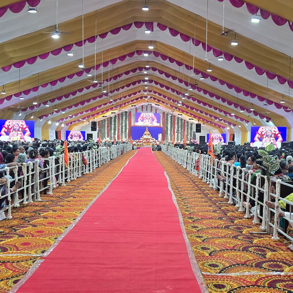 વિશ્વના સૌથી મોટા ગૌ ગોબર પેઈન્ટીંગનું લોકાર્પણ:પેઈન્ટીંગમાં શ્રી કૃષ્ણની લીલાઓને રંગ અને પીંછી વડે કંડારવામાં આવી