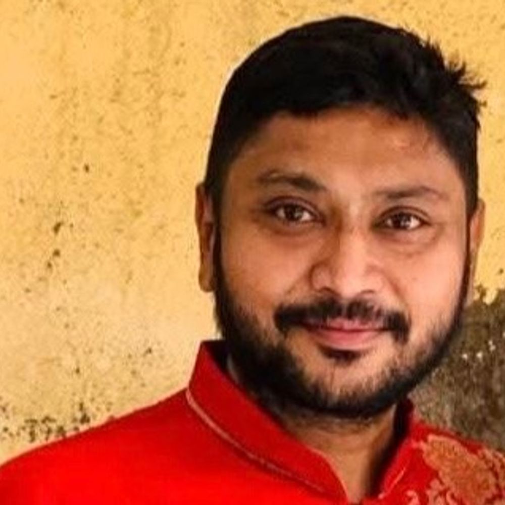 કાર એસેસરીઝના વેપારીનો ગળેફાંસો ખાઈ આપઘાત:'મૂડી સાથે વ્યાજ ચૂકવવા છતા રૂપિયા માંગતા', વ્યાજખોરના ત્રાસથી જીવન ટૂંકાવ્યાનો ભાઈનો આક્ષેપ