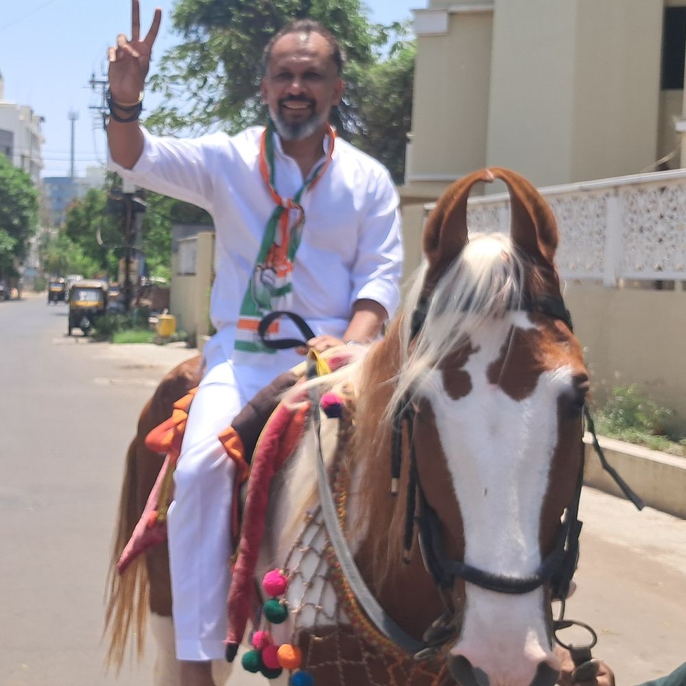 કોંગ્રેસનું 'શક્તિ પ્રદર્શન' VS આમ આદમી પાર્ટીની 'સાદગી':મજબૂત ગઢ સાચવવા અને નવા વિસ્તારોમાં પગપેસારો કરવા માટે પક્ષો વાજતે-ગાજતે તૈયાર