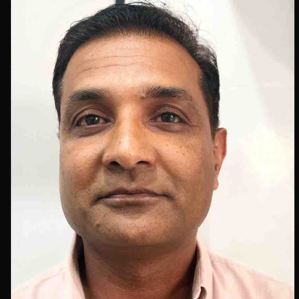 દ્વારકાના ડો. કાનભાઈ આહીરનો ગૌ-સેવા સંકલ્પ:હોટલની કમાણીના 25% ગૌ-માતાના ઘાસચારા માટે સમર્પિત