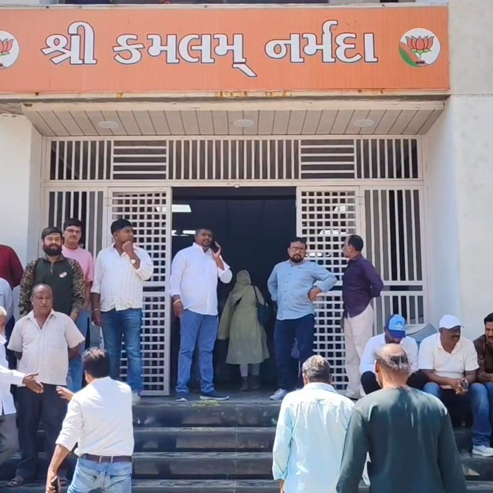 રાજપીપળા નગરપાલિકા ચૂંટણીમાં ભાજપની રણનીતિ:બળવાખોરી ટાળવા તમામ દાવેદારો પાસે ફોર્મ ભરાવ્યા, મેન્ડેટ છેલ્લી ઘડીએ