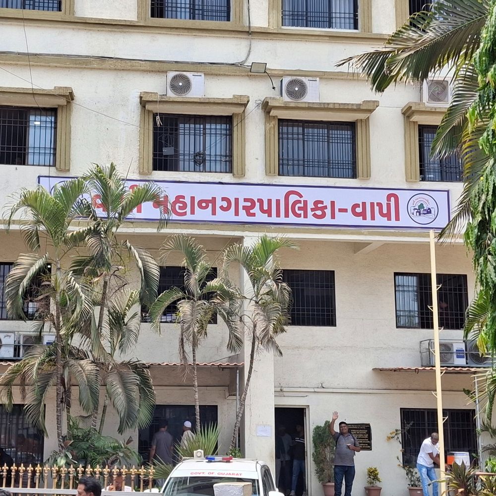 વાપી મહાનગરપાલિકાની ચૂંટણી:ભાજપે તમામ 13 વોર્ડમાં 52 ઉમેદવારો જાહેર કર્યા, વોર્ડ-3 અને વોર્ડ-6માં મુસ્લિમ પુરુષ-મહિલા ઉમેદવારને ટિકિટ આપી