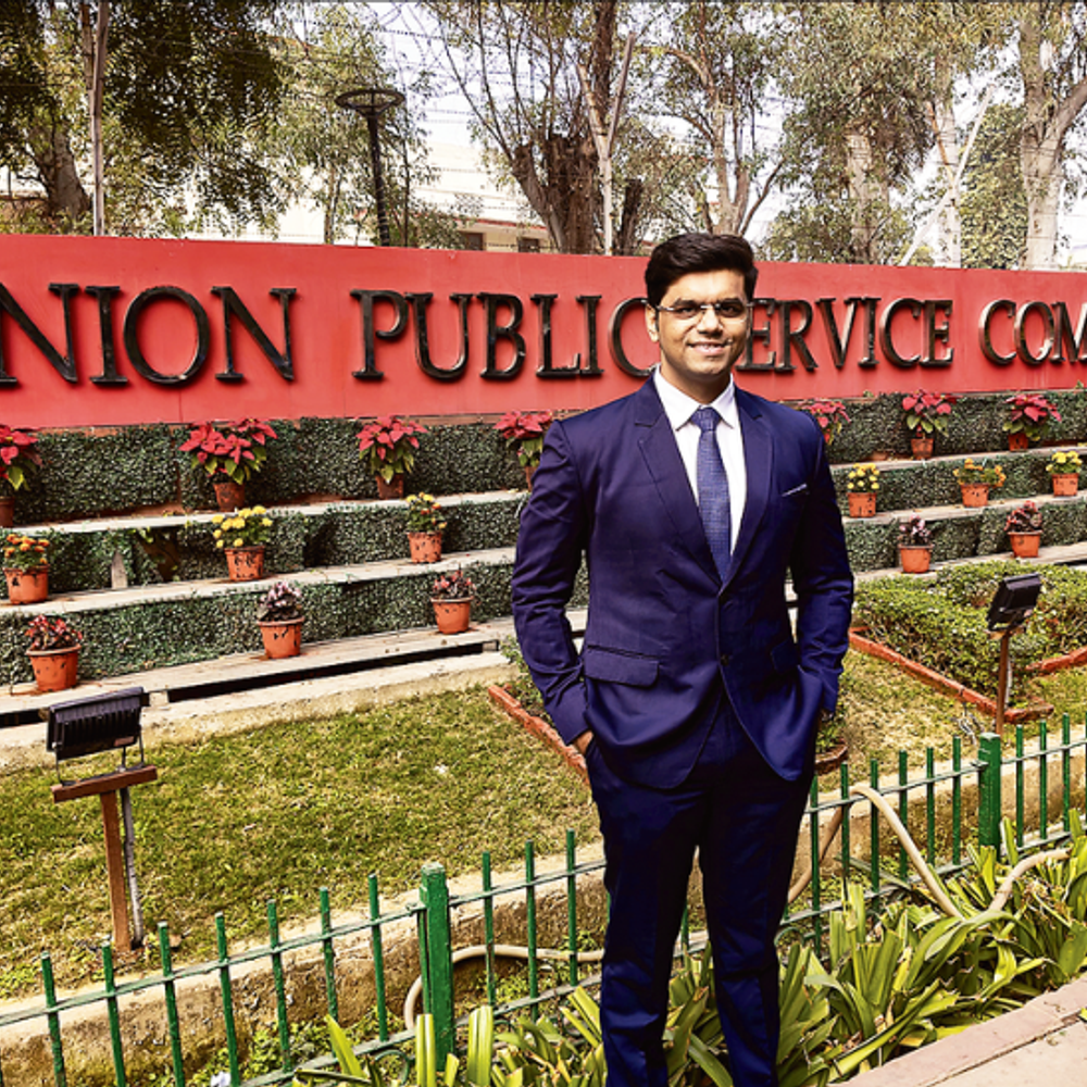 લક્ષ્યવેધ: વાંચવા કરતાં લખવું મહત્વનું છે, ડો. રાહુલ રેવરની UPSC સફર અને પ્રેરણા.