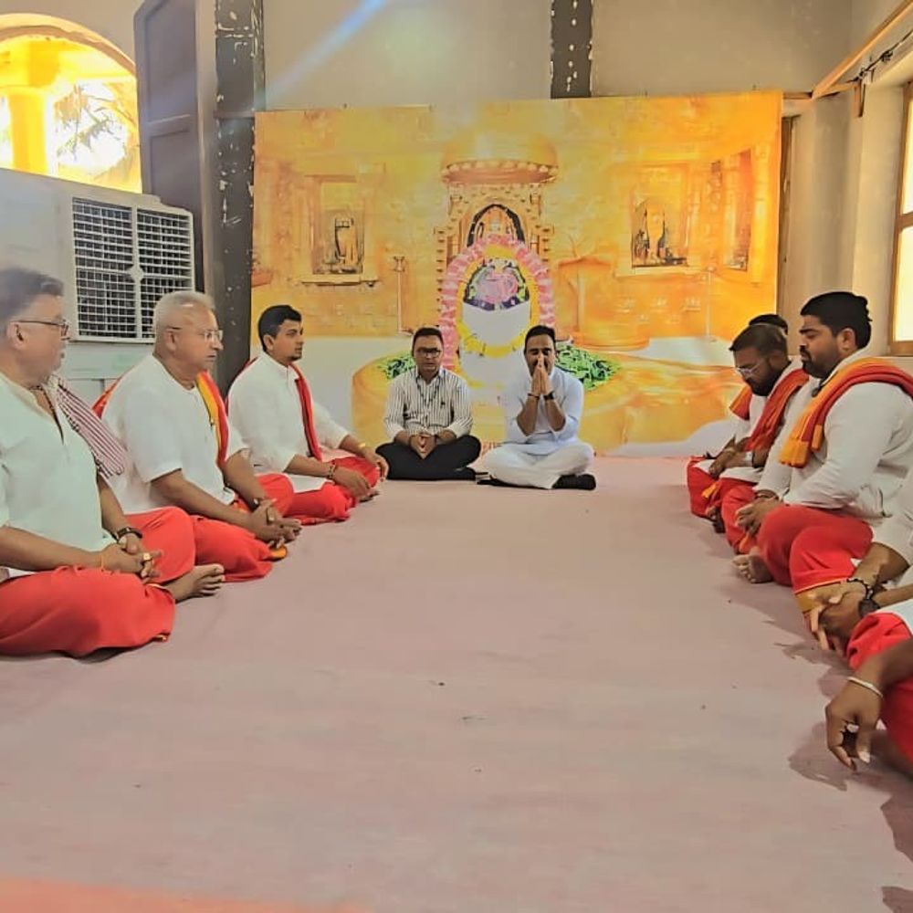 સોમનાથ મંદિરમાં ટ્રસ્ટી જે.ડી. પરમારનો 85મો જન્મદિવસ:મહાપૂજા અને આયુષ્ય જાપ સાથે ભક્તિમય ઉજવણી