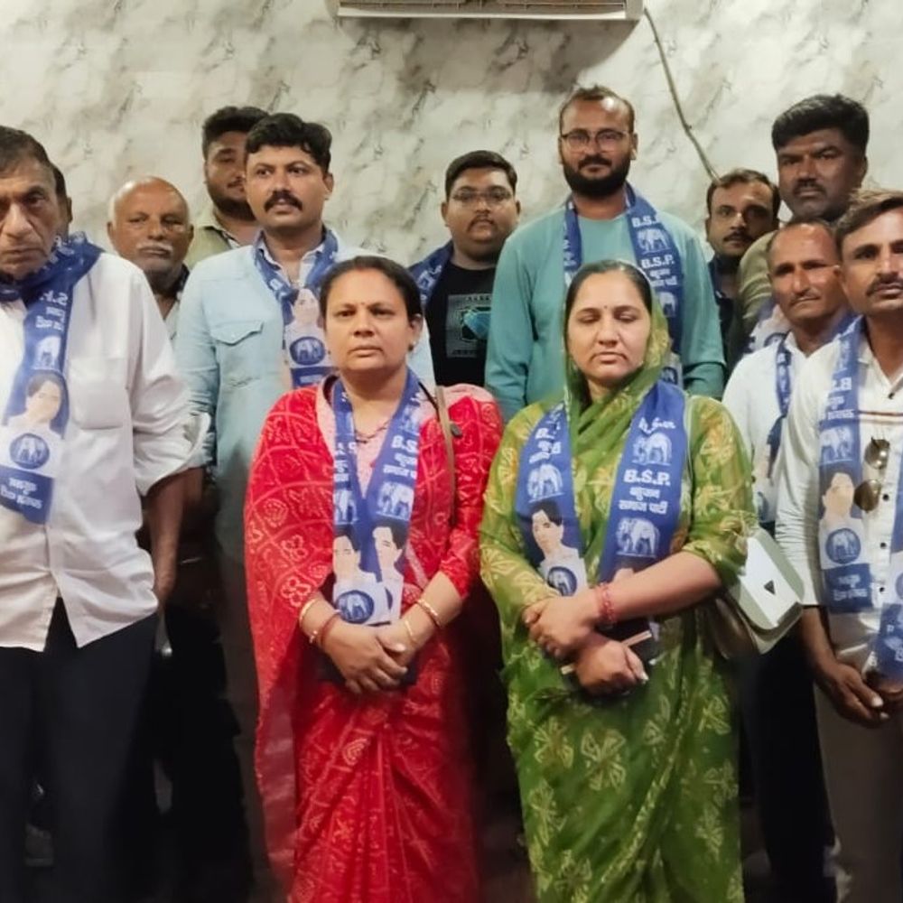 જામનગરના પૂર્વ કોર્પોરેટર કેશુભાઈ માડમ ભાજપ છોડી BSPમાં જોડાતા સ્થાનિક સ્વરાજ્યની ચૂંટણી પહેલા રાજકીય હડકંપ મચ્યો.