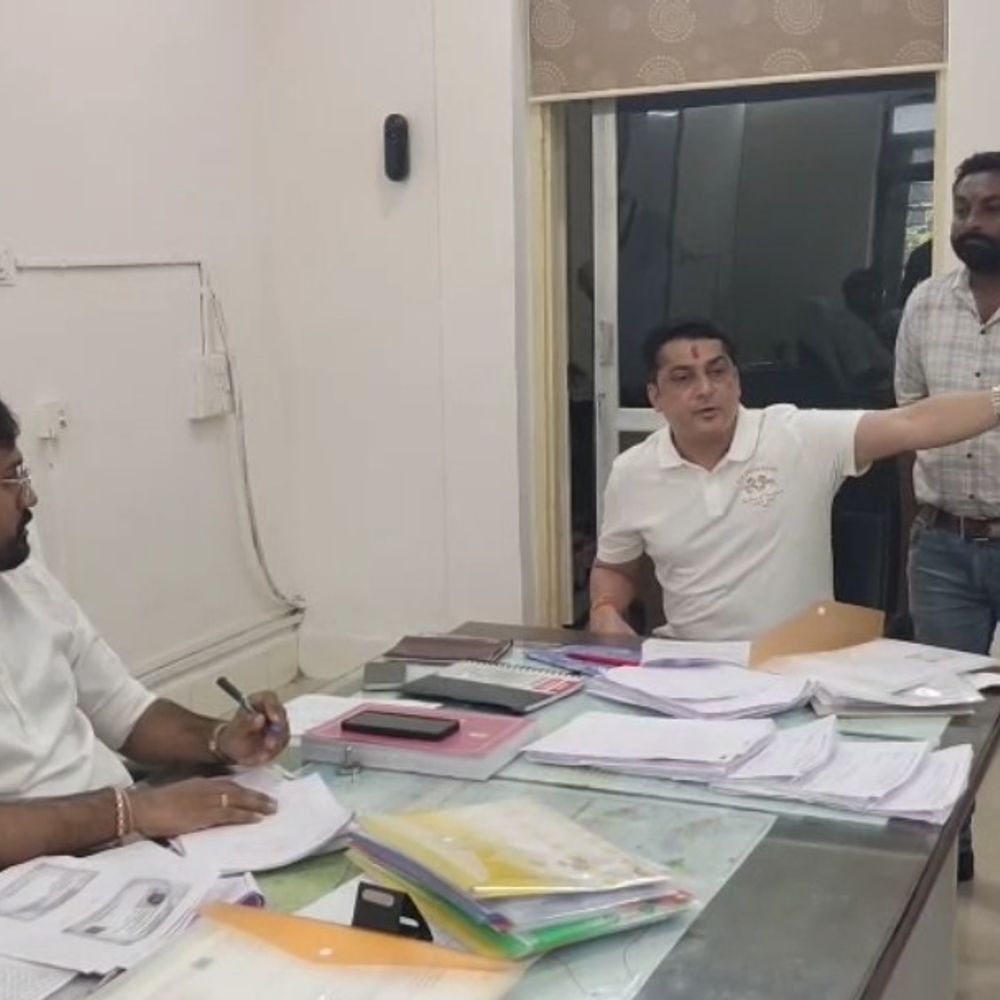 વેરાવળ નગરપાલિકામાં કોંગ્રેસ ઉમેદવારનું ફોર્મ રદ:ધારાસભ્ય-અધિકારી આમને-સામને, પક્ષપાતના આક્ષેપોથી રાજકીય તણાવ