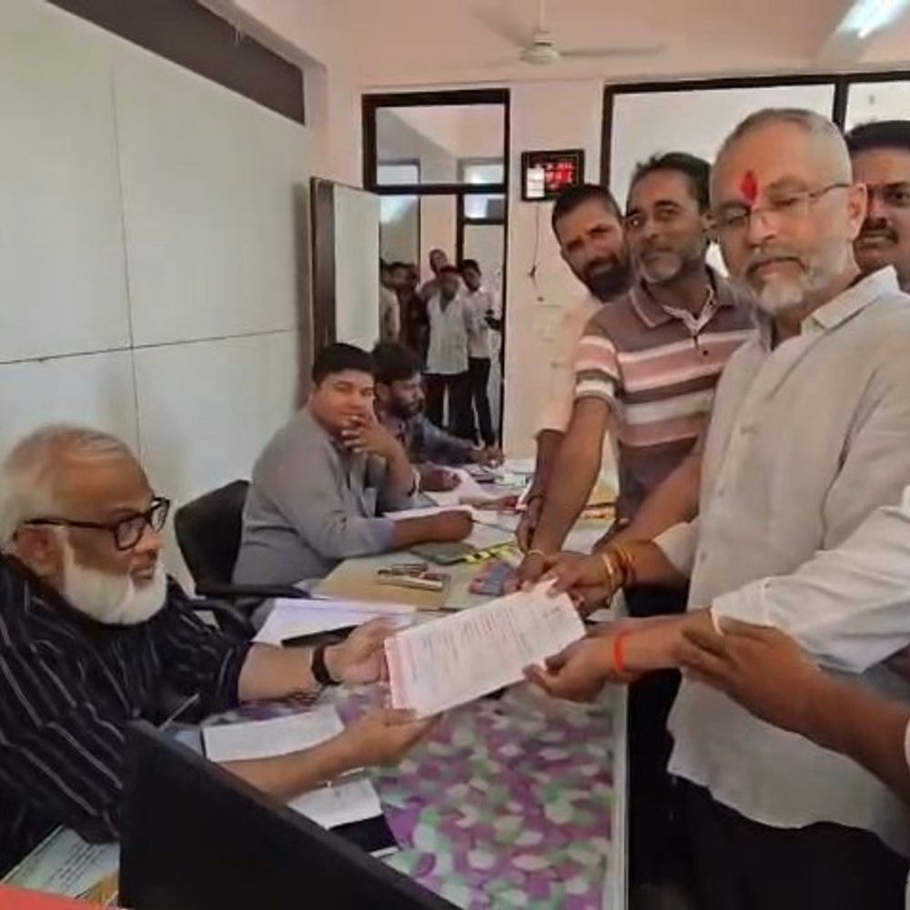 સ્થાનિક સ્વરાજની ચૂંટણીમાં બોડેલી ભાજપમાં ભડકો:ટિકિટ ન મળતા પૂર્વ APMC ચેરમેન હેમરાજસિંહ મહારાઉલે અપક્ષ ઉમેદવારી નોંધાવી