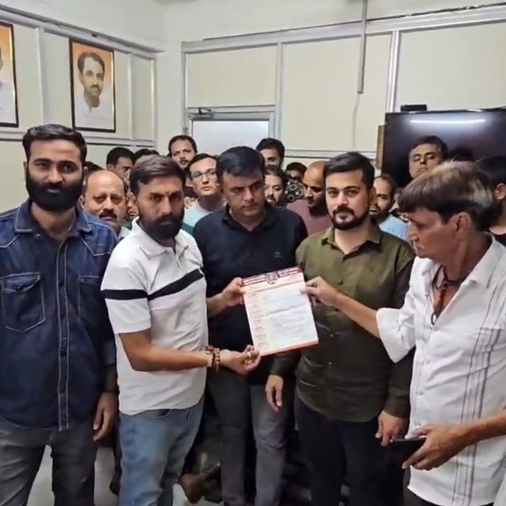 વેરાવળમાં સિંધી સમાજની ટિકિટ ફાળવણી સામે નારાજગી, વોર્ડ 1 માટે મતદાન નહીં કરવાની ચીમકીથી ભાજપની ચિંતા વધી.