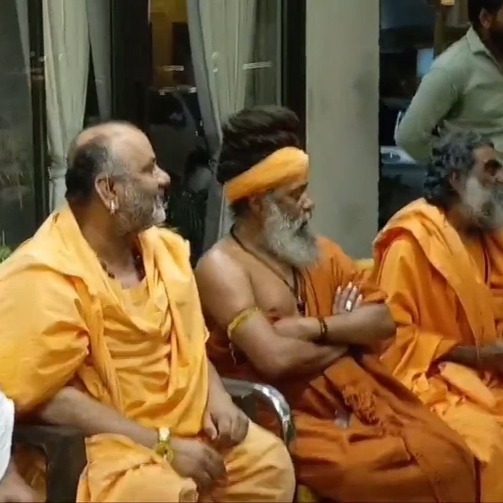 ગિરનાર પર અતિક્રમણ સામે સનાતનીઓનું મોટું આંદોલન:લેન્ડ કૌભાંડના વિરોધમાં 23મીએ સંતોની આગેવાનીમાં વિશાળ બાઈક રેલી, કલેક્ટરને આવેદનપત્ર આપશે