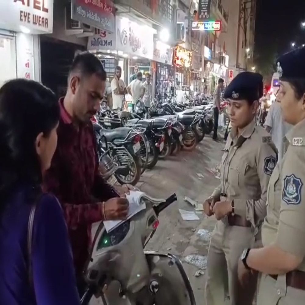 ટ્રાફિક સમસ્યા નિવારવા પોલીસની કાર્યવાહી: ટ્રાફિક ડ્રાઇવ, આડેધડ પાર્કિંગ અને લાયસન્સ વગરના વાહનચાલકો સામે એક્શન.