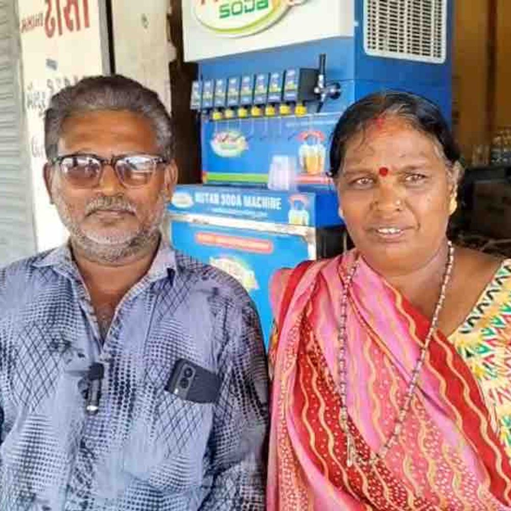 સાવરકુંડલામાં અનોખી ઘટના: એક પરિવાર ત્રણ પક્ષની યાદીમાં:ભાજપ, AAP બાદ પત્નીએ કોંગ્રેસમાંથી ફોર્મ ભર્યું