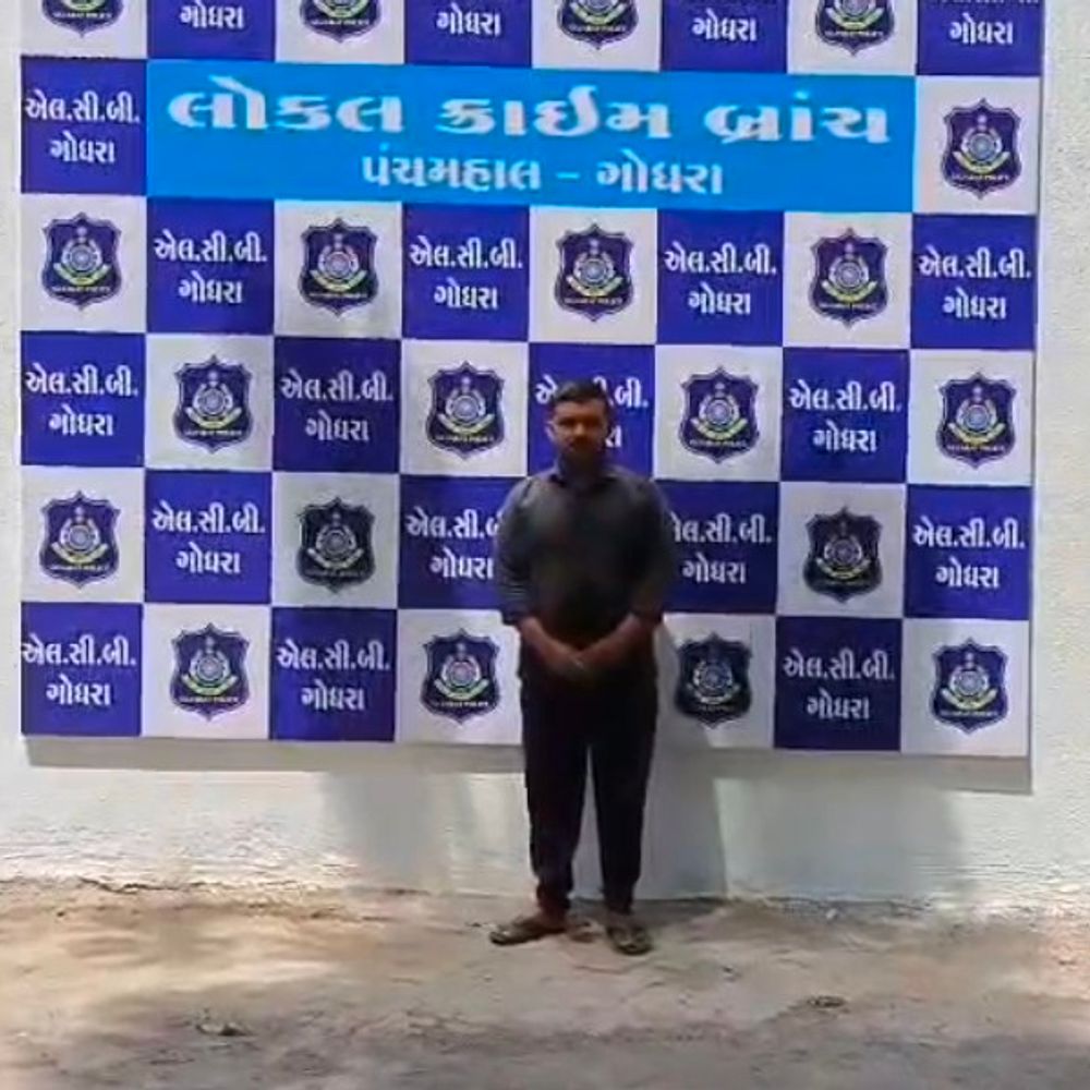 બુટલેગર વિષ્ણુકુમાર રાઠોડની પાસા હેઠળ અટકાયત:ગોધરા LCB એ હાલોલના ગોવિંદપુરીથી સુરત જેલ મોકલ્યો.