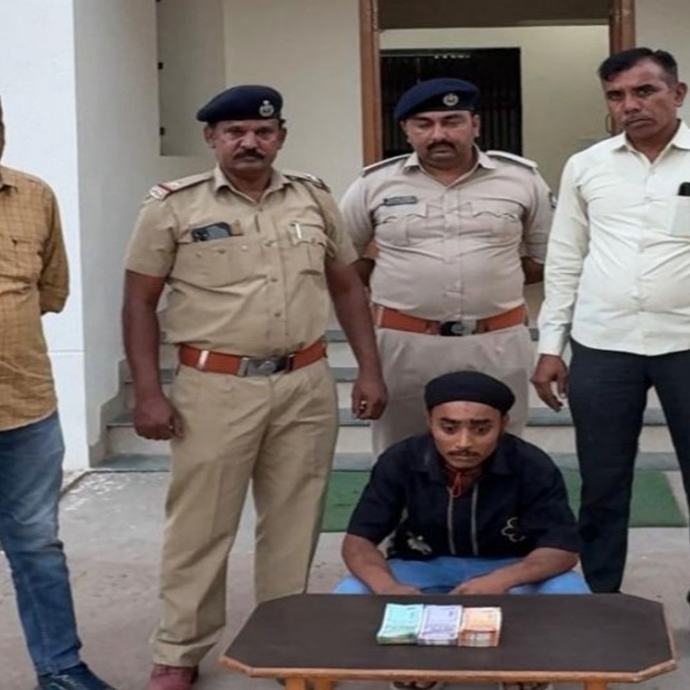 ઘરફોડ ચોરી કરનાર 20 વર્ષનો રીઢો આરોપી ઝડપાયો:લૂંટ ચોરીના 14 ગુનામાં સંડોવાયેલો હોવાનું ખુલ્યું, કલોલ પોલીસે જેલભેગો કર્યો