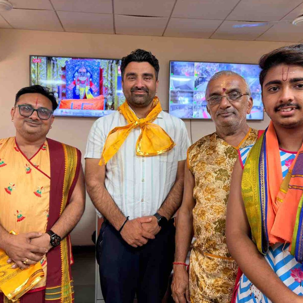 ગોપાલભાઈ સાંબોળ દ્વારકાધીશ મંદિરના નાયબ મામલતદાર બન્યા:અખિલ ભારતીય રબારી-ભરવાડ સમાજના ગોર મહારાજે શુભેચ્છા પાઠવી