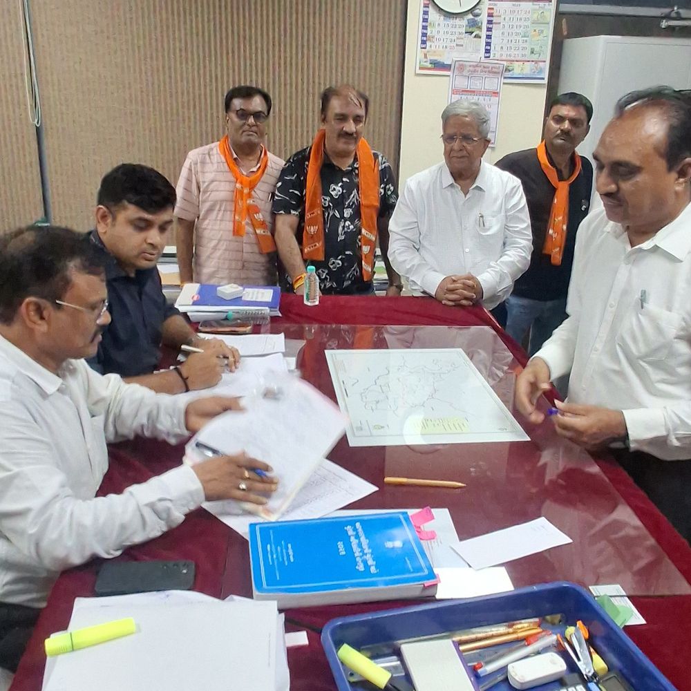 વાપી MANPA ચૂંટણી: 13 વોર્ડની 52 બેઠકો માટે 179 ઉમેદવારો, વોર્ડ-12માં વધુ અને વોર્ડ-10માં ઓછા ઉમેદવારો વચ્ચે સ્પર્ધા.