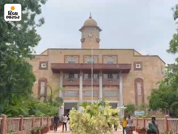 ગુજરાત યુનિ.માં ₹30 કરોડથી વધુના ભ્રષ્ટાચારનો આક્ષેપ, બાંધકામ બિલ નામંજૂર, કુલપતિ-રજિસ્ટ્રાર પાસે ખુલાસો માંગવામાં આવ્યો.