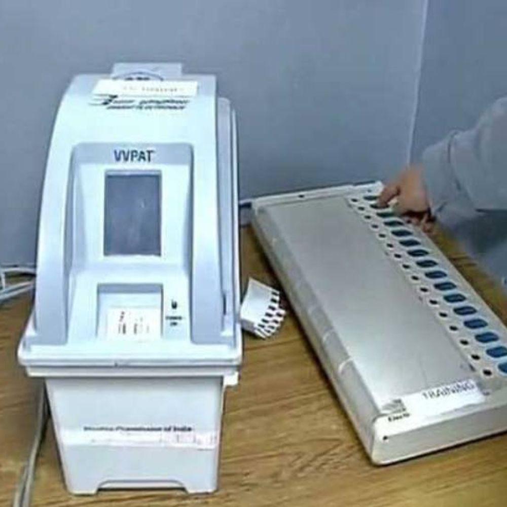 ભાવનગર કોર્પોરેશનમાં ભાજપ-કોંગ્રેસ સિવાય કોઈને જીત મળી નથી: એક એનાલિસિસ (Bhaskar Analysis).