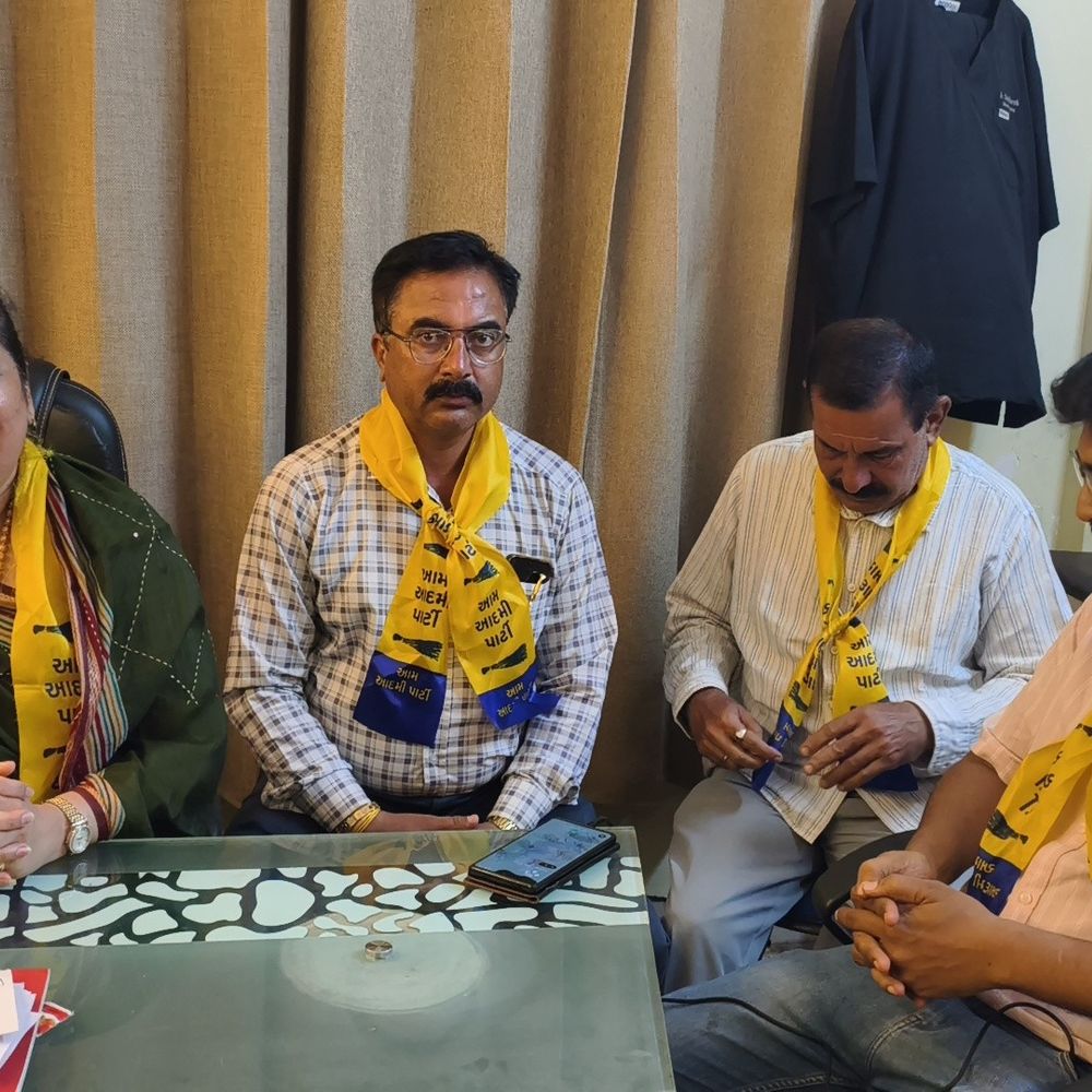 પોરબંદર મહાનગરપાલિકા ચૂંટણી:AAP અને કોંગ્રેસ ઉમેદવારોનો ભાજપ પર ‘સામ-દામ-દંડ-ભેદ’નો ગંભીર આક્ષેપ, ધમકાવી ફોર્મ પાછા ખેંચાવવાનો પ્રયાસના આરોપો