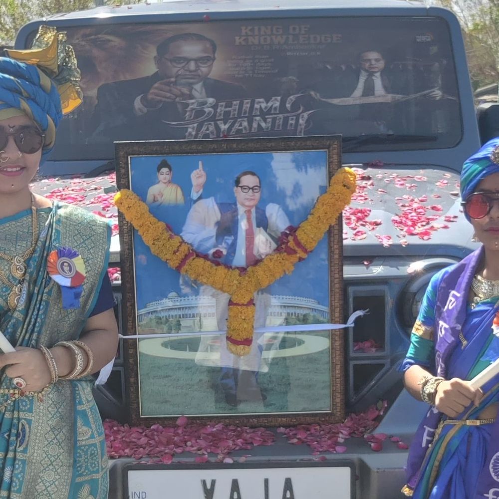 બોટાદમાં ડૉ. આંબેડકરની 135મી જન્મજયંતિની ઉજવણી:શહેરના રાજમાર્ગો પર 10 હજારથી વધુ લોકો સાથે વિશાળ રેલી યોજાઈ