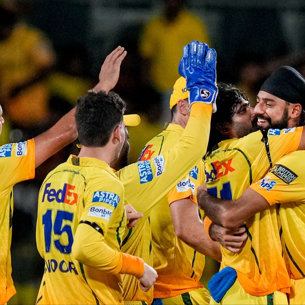 રનચેઝમાં CSK સામે KKRની હાલત ખરાબ:કોલકાતાના બેટર્સની ખૂબ જ ધીમી બેટિંગ, નૂર અહેમદે બે ઓવરમાં ત્રણ વિકેટ ઝડપી