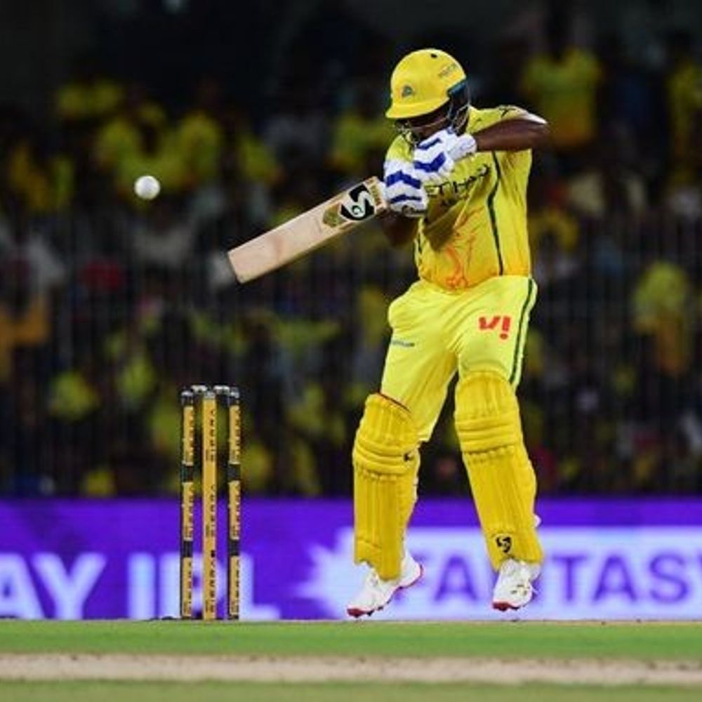 સેમસન-મ્હાત્રેની જોડીએ KKR બોલર્સને ધોઈ નાખ્યા:ચોગ્ગા-છગ્ગાનો વરસાદ, કેપ્ટન ઋતુરાજ સતત ત્રીજી વખત સ્પિનરનો ભોગ બન્યો