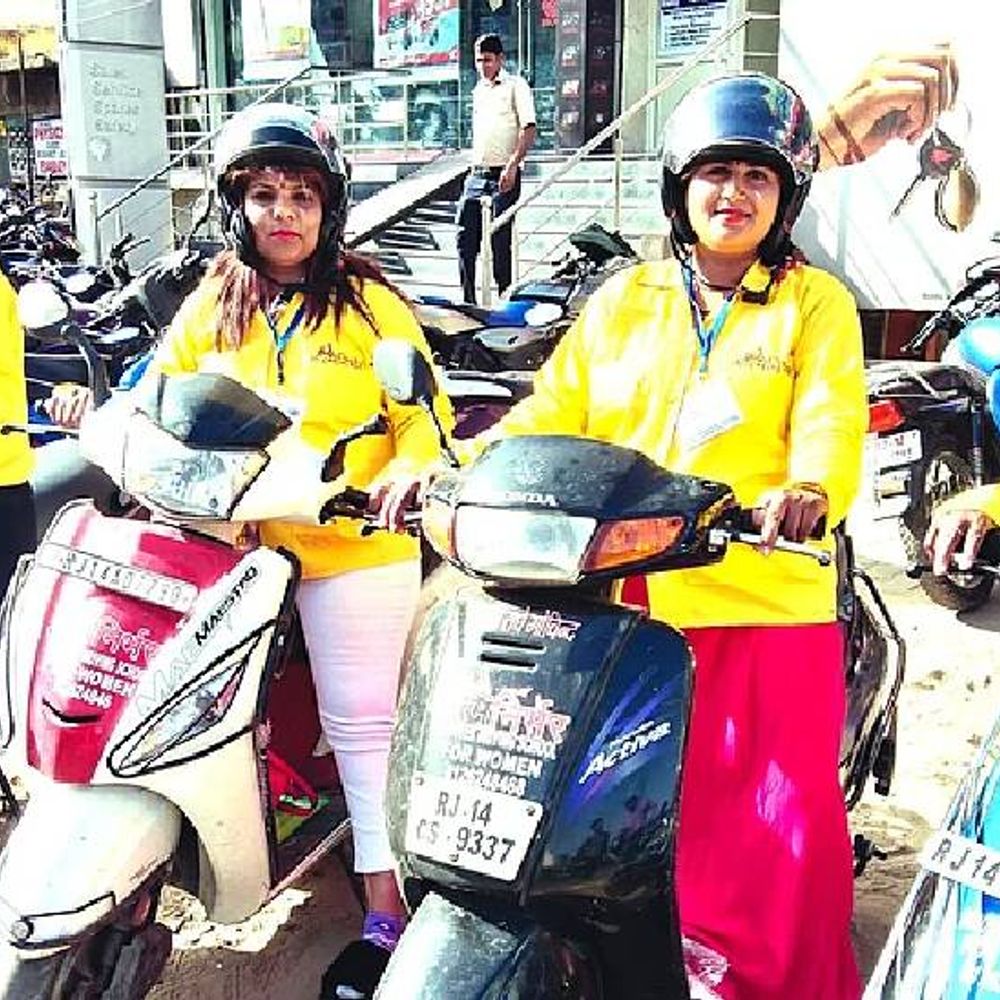 ઓટો સેક્ટરમાં મોટો પલટો: 10 વર્ષમાં બાઇક કરતાં સ્કૂટરનું વેચાણ વધવાની શક્યતા; વર્કફોર્સમાં મહિલાઓની ભાગીદારી વધવાની અસર.