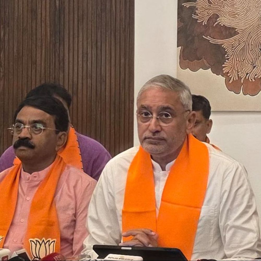 જામનગર ભાજપમાં આંતરિક વિખવાદ ચરમસીમાએ:મનપાના 56 ઉમેદવારોમાંથી 21 આયાતી, ભાજપના મૂળ કાર્યકરોનો વિરોધ; રાષ્ટ્રીય અધ્યક્ષ સાથે PM મોદીને ફરિયાદ કરાઈ