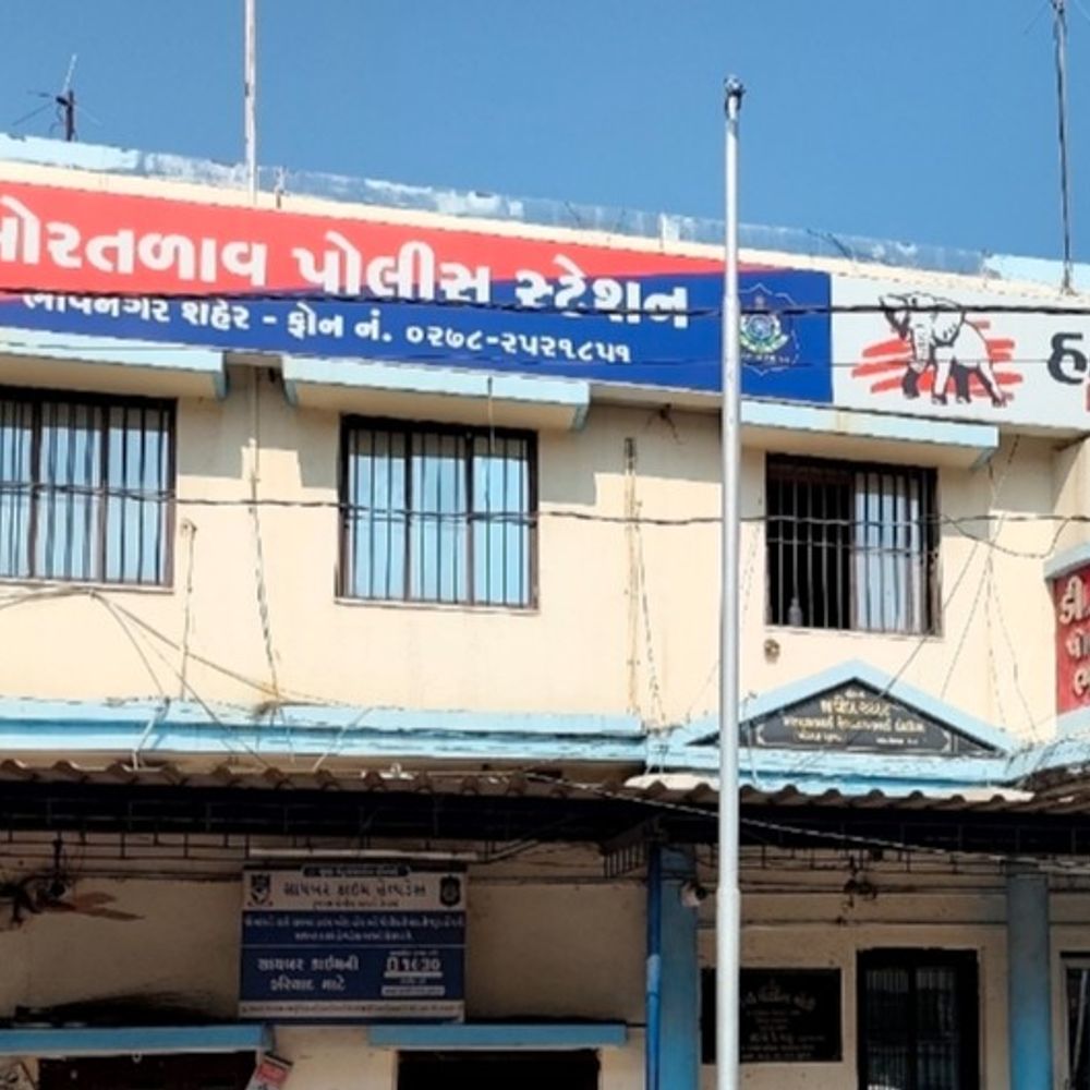 ઘર પાસે ગાળો ન બોલવા મુદ્દે પથ્થરમારો:મોતીતળાવ વિસ્તારમાં બે જૂથ વચ્ચે માથાકૂટમાં બે વ્યક્તિ ઇજાગ્રસ્ત, બંન્ને પક્ષે સામસામે ફરિયાદ