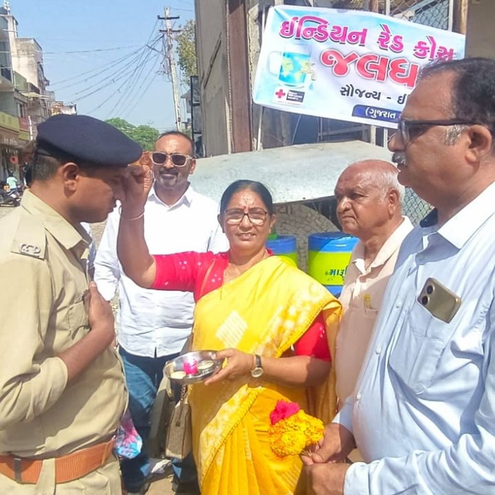 અરવલ્લી રેડક્રોસે મોડાસામાં જલધારા પ્રોજેક્ટ શરૂ કર્યો:ઉનાળાની ગરમીમાં લોકોને ઠંડુ પાણી પૂરું પાડશે