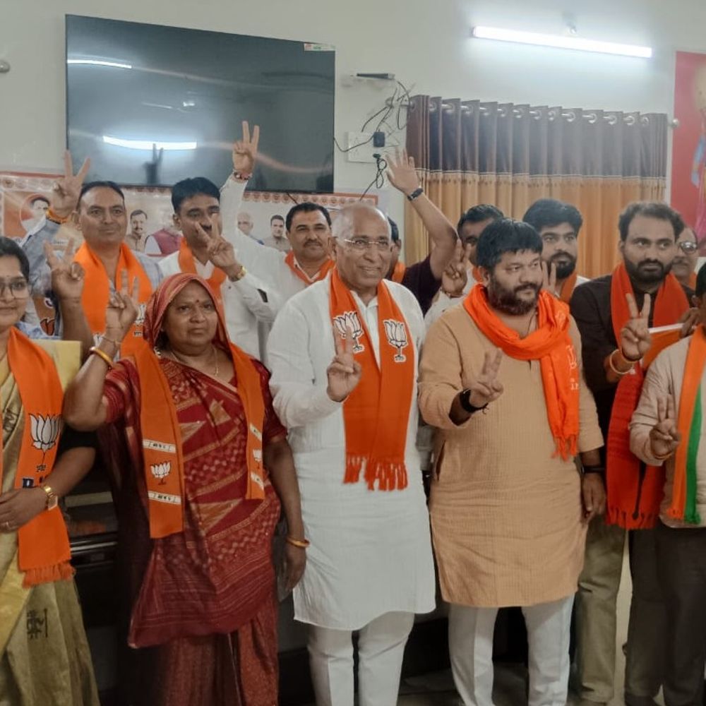 ગાંધીનગરમાં ચૂંટણી પહેલા કેસરીયો જેવો માહોલ:કેન્દ્રીય ગૃહમંત્રીના મતવિસ્તાર માણસામાં ભાજપની રણનીતિ સફળ, ભાજપે 13 બેઠકો બિનહરિફ અંકે કરી દબદબો