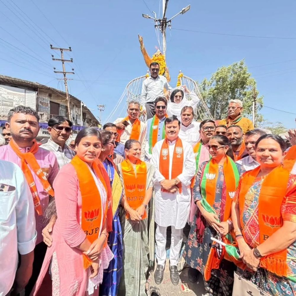 સુરેન્દ્રનગર-વઢવાણમાં Dr. Babasaheb Ambedkar જયંતિની ઉજવણી: શહેરીજનો દ્વારા ઉત્સાહભેર પુષ્પાંજલિ અર્પણ.