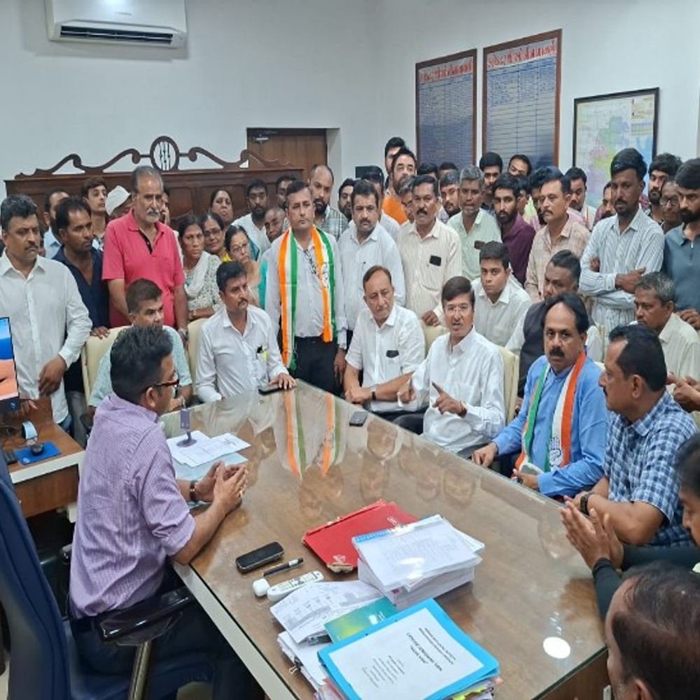 કોંગ્રેસ પ્રમુખ અને ઉમેદવારોની અટકાયત મુદ્દે રાજકારણ ગરમાયુ:આવતીકાલથી અચોક્કસ મુદત માટે 'ભાવનગર બંધ'ની એલાનની ચીમકી