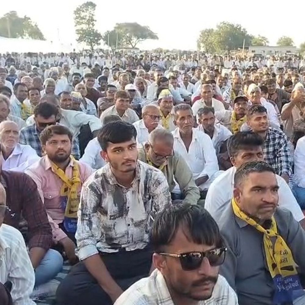 'ખેતીમાં ભાવ ન મળે પણ ફોર્મ ખેંચવાના 25 લાખ ઉપજે':જૂનાગઢના ગાદોઈમાં 'આપ'નું વિજય વિશ્વાસ સંમેલન, કણજાના ઉમેદવારે કહ્યું- 'જવાહરભાઈની સૂચનાથી AAPમાંથી ચૂંટણી લડુ છું'