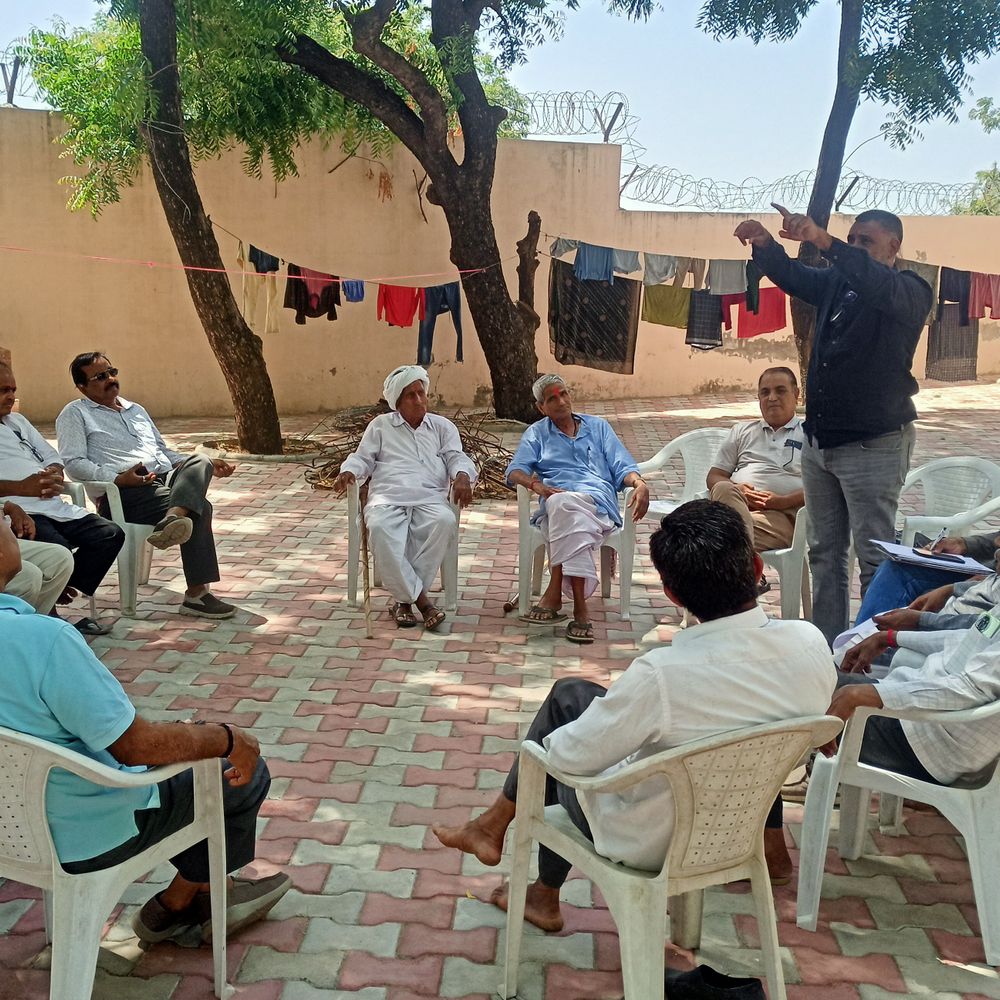 ચંદ્રુમાણા ગૌરીમાતા મંદિરે 125 kg ઝુમ્મર, ધજા અર્પણ: પાટોત્સવની તૈયારી માટે ટ્રસ્ટની બેઠકમાં જવાબદારી સોંપાઈ.