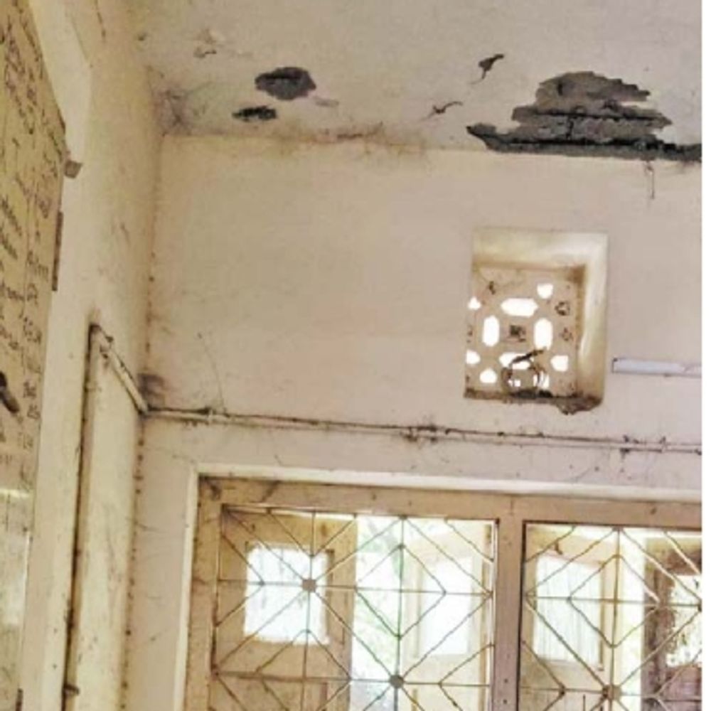 ભાસ્કર ગ્રાઉન્ડ રિપોર્ટ:વિદ્યાર્થી પર 7 કિલોનો સ્લેબ પડ્યો ત્યારે જર્જરિત હોસ્ટેલનો રિપોર્ટ કરાવવાનું સૂઝ્યું