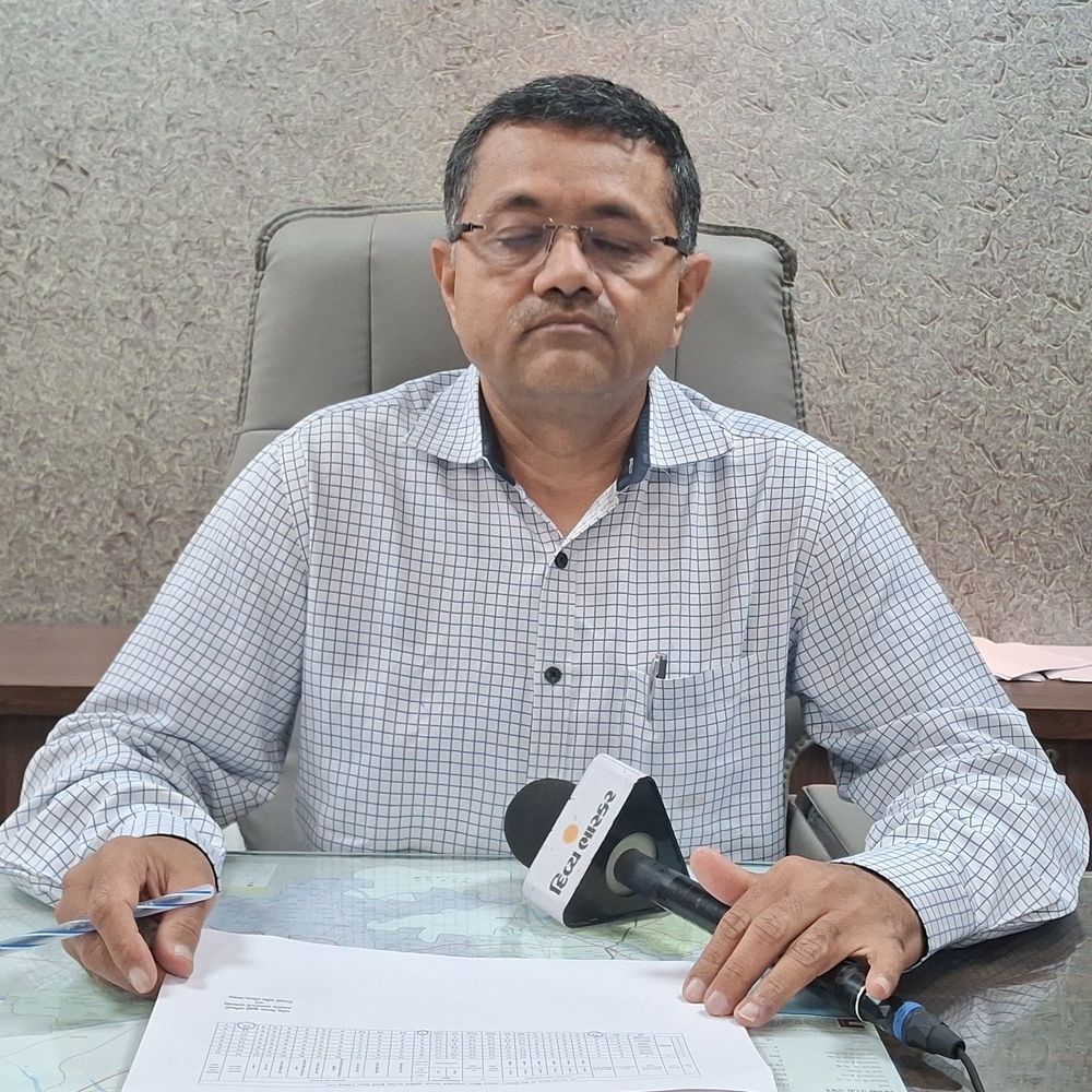 વલસાડ સ્થાનિક સ્વરાજ્ય ચૂંટણીમાં 555 ઉમેદવારો: ઉમેદવારી પત્રો પાછા ખેંચાયા બાદ સ્પર્ધાનું ચિત્ર સ્પષ્ટ થયું.