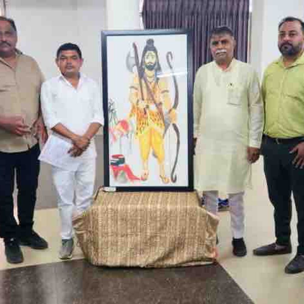 ગાંધીનગરમાં પરશુરામ જન્મોત્સવની ઉજવણી કરાશે:19 એપ્રિલે સમસ્ત બ્રહ્મ સમાજ યુવા પરિવાર દ્વારા ભવ્ય શોભાયાત્રા અને લોકડાયરો