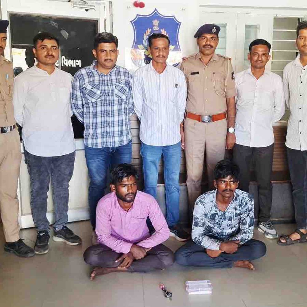 રાજુલા બસ સ્ટેશન પર ખિસ્સાકાતર ટોળકી ઝડપાઈ, 3.20 લાખનો મુદ્દામાલ જપ્ત, બે આરોપીઓ પકડાયા.