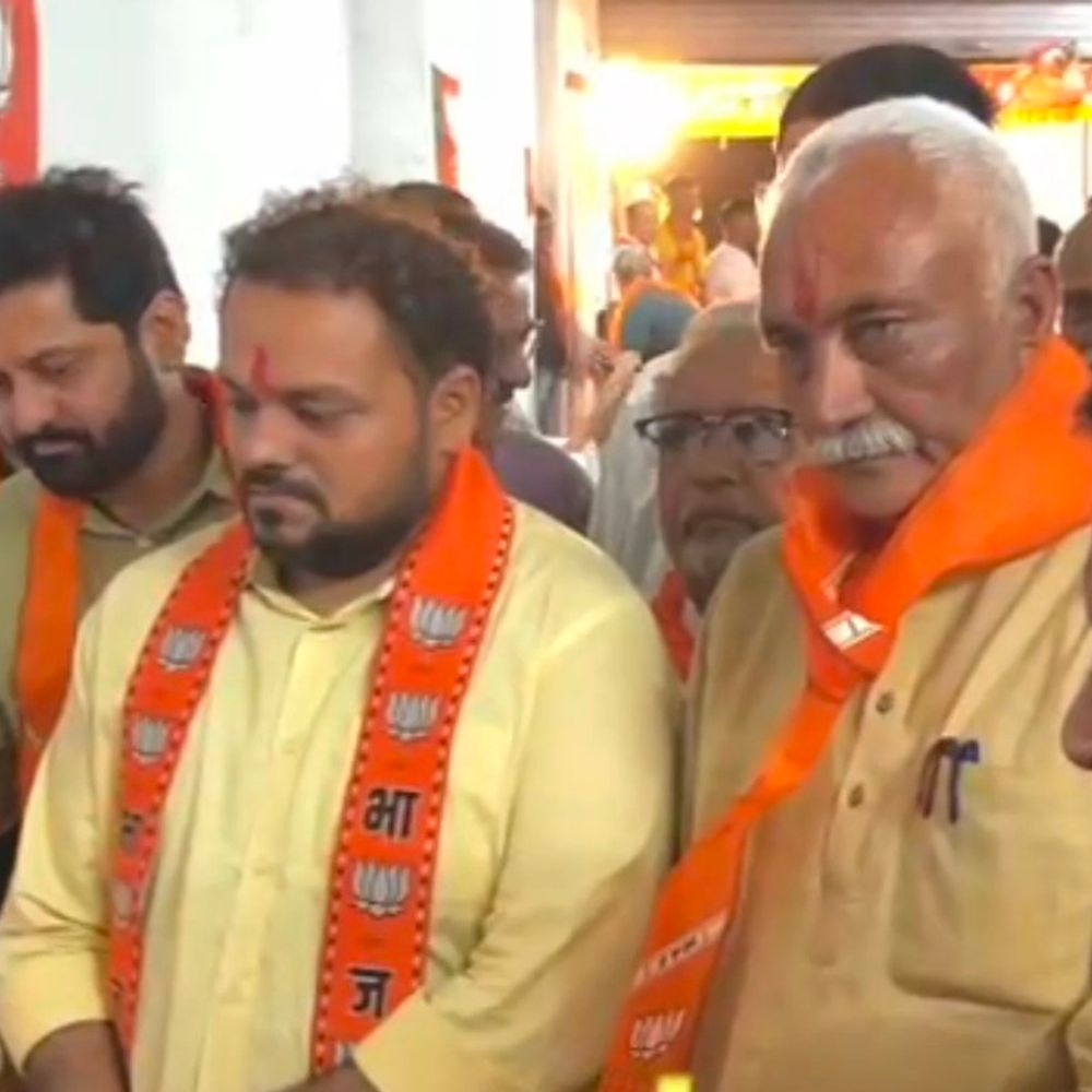 ગોધરા નગરપાલિકા ચૂંટણી: BJP દ્વારા વોર્ડ કાર્યાલયોનું ઉદ્ઘાટન, ધારાસભ્ય સી.કે. રાઉલજીએ પ્રચાર શરૂ કરાવ્યો.