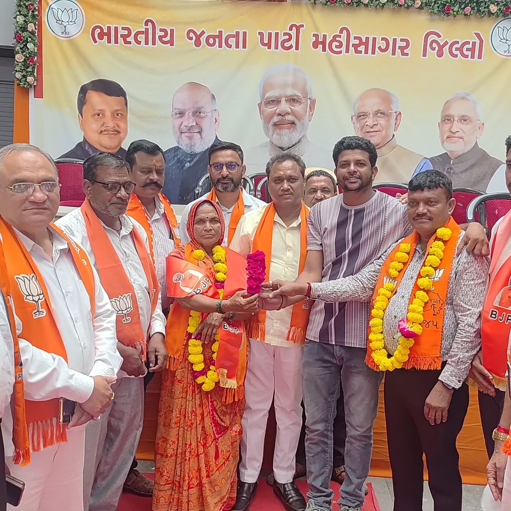 મહીસાગરમાં ભાજપના 3 ઉમેદવાર બિનહરીફ અને જિલ્લા-તાલુકા પંચાયતની 175 બેઠકો પર જંગ સ્પષ્ટ થયો.