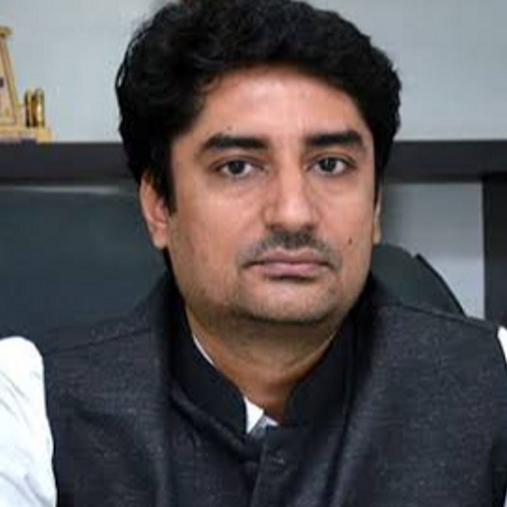 છેલ્લી ઘડીએ ઉમેદવારો બદલવા ભાજપની વર્ષો જુની પરંપરા:2015ની ચૂંટણીમાં સ્વ. વિજય રૂપાણીના હઠાગ્રહને કારણે ભાજપે બેઠક ગુમાવી હતી, 1992માં એકસાછે 7 ઉમેદવારો બદલાયા'તા